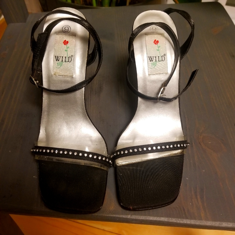 Black heels size 9